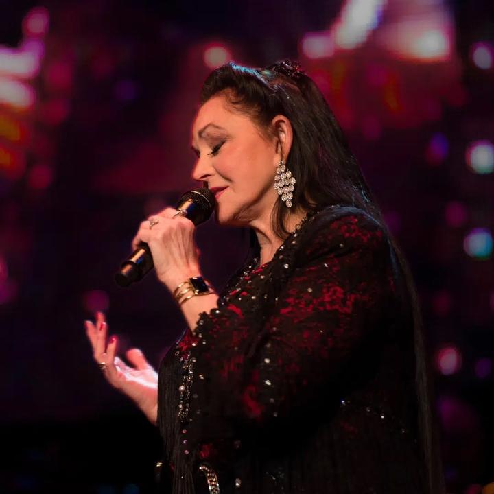 Crystal Gayle